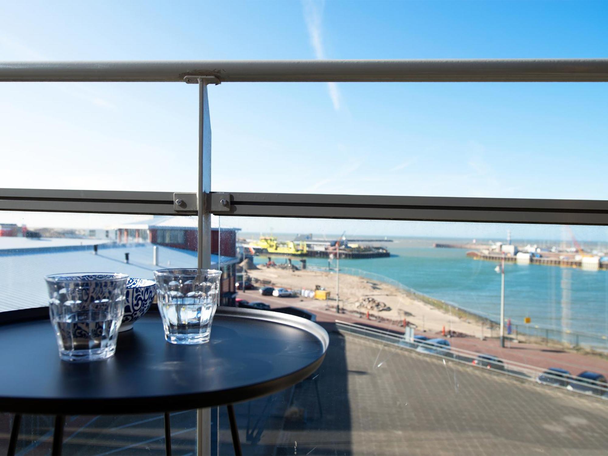 Bizstay Harbour III Scheveningen Apartments The Hague Bilik gambar