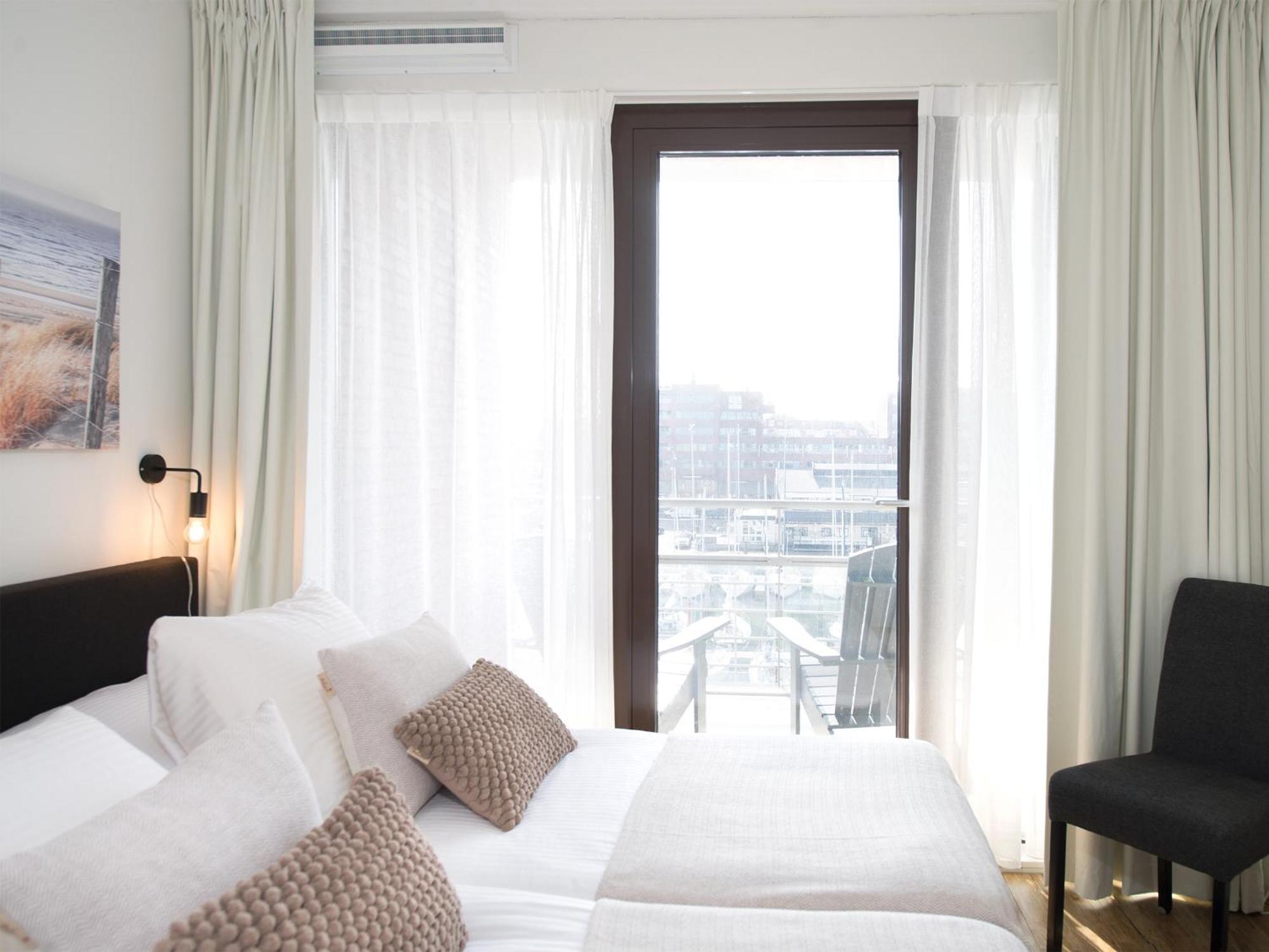 Bizstay Harbour III Scheveningen Apartments The Hague Bilik gambar